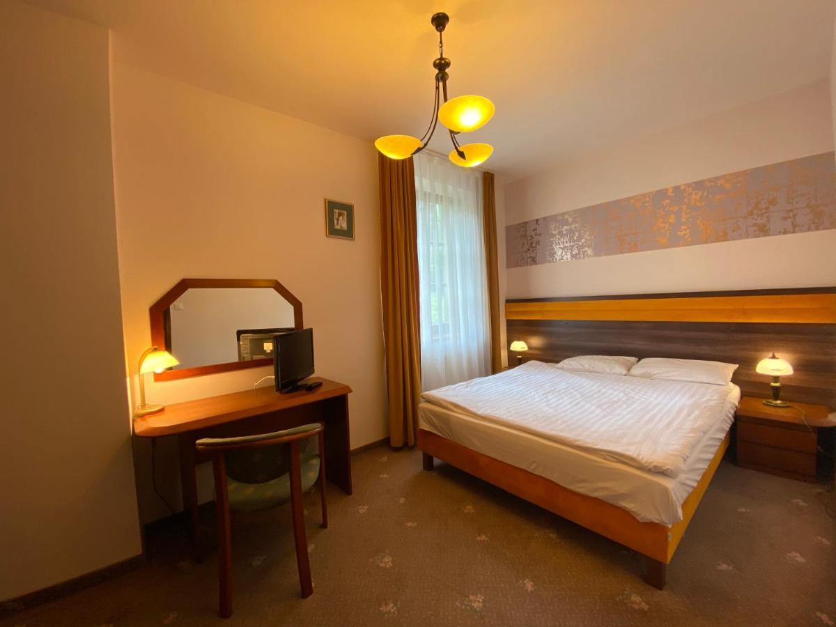 Hotel Grant 크리니차 즈드로이 외부 사진