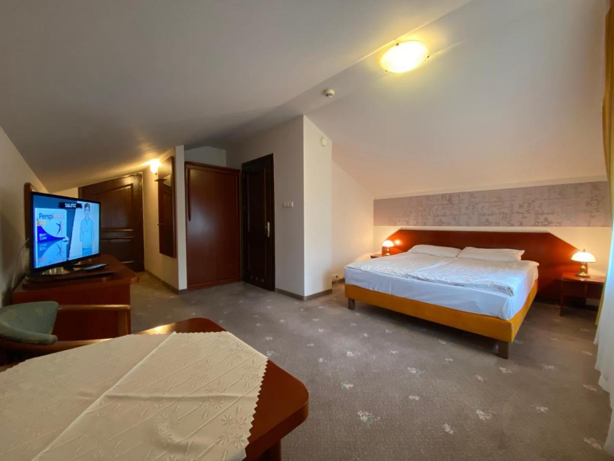 Hotel Grant 크리니차 즈드로이 외부 사진